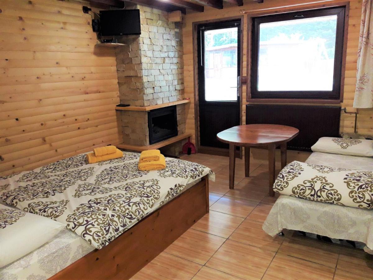 Guest House Chobaka Trigrad Esterno foto